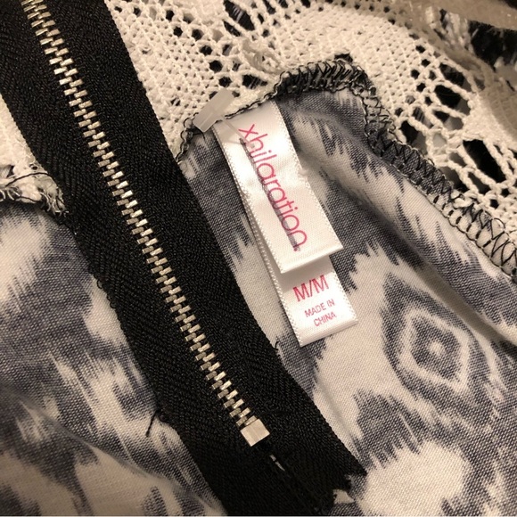 Xhilaration black and white lace dress zip back geo pattern SZ M EUC - Picture 8 of 9